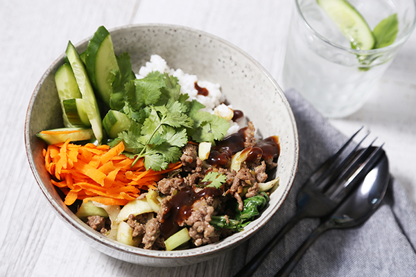 Lemongrass and Coriander Beef Bowl with Rice and Crunchy Veg