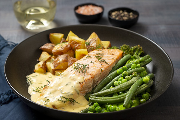 Salmon with Lemon and Dill Sauce,